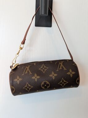 Louis Vuitton Papillon Pochette